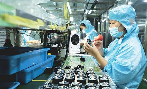 圖說南陽 生產(chǎn)一線熱潮涌動，出口貿(mào)易持續(xù)走旺，技術(shù)研發(fā)驅(qū)動產(chǎn)業(yè)升級